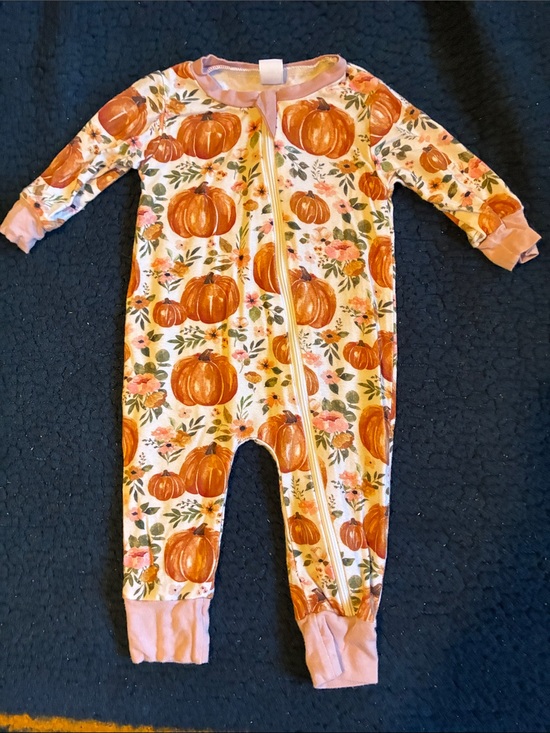 Tiny toes baby co Other - Pumpkin-Print Zip Front Kids Footie Pajamas - cream/Orange